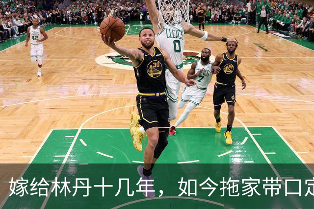 嫁给林丹十几年，如今拖家带口定居西班牙，10岁儿子要走网球路